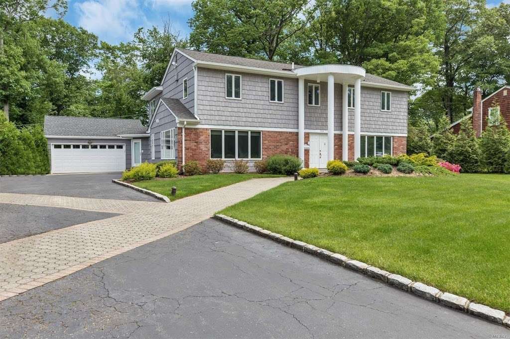 Automatic Real Estate | 25 Red Ground Rd, Roslyn Heights, NY 11577, USA | Phone: (516) 626-4444