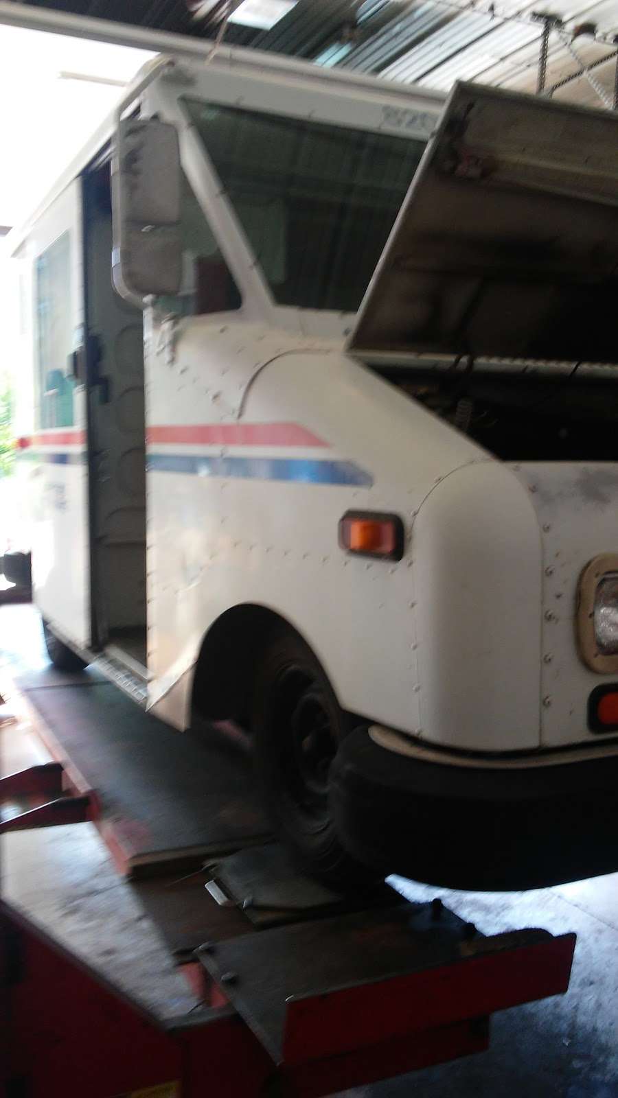 Snowdance Auto Repair & Towing | 701 W Bluff St, Marseilles, IL 61341, USA | Phone: (815) 795-6232