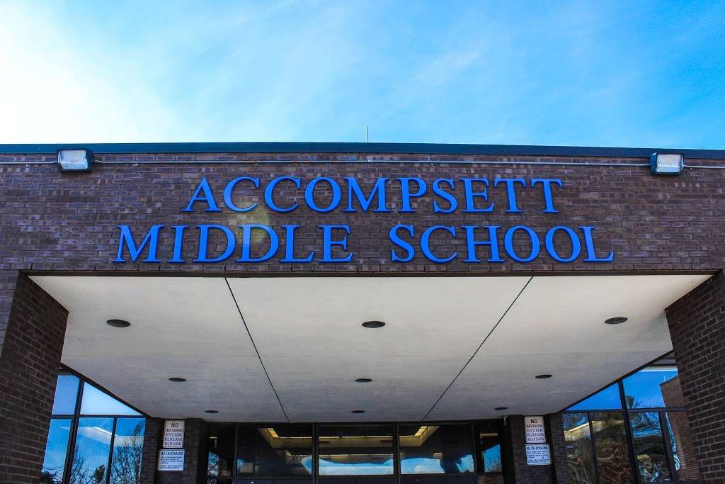 Accompsett Middle School | 660 Meadow Rd, Smithtown, NY 11787, USA | Phone: (631) 382-2305