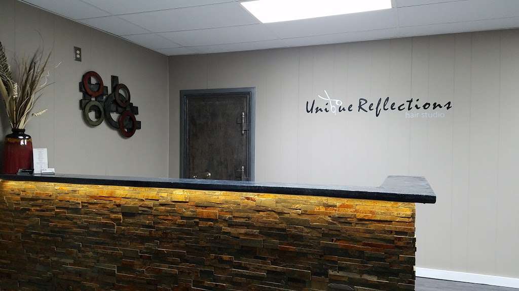 Unique Reflections hair studio | 112 Milwaukee St, Johnson Creek, WI 53038, USA | Phone: (920) 699-4247