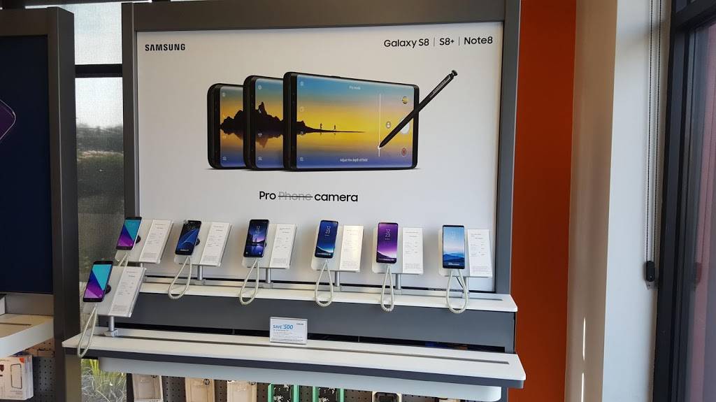 AT&T Store | 779 Herndon Ave Suite 101, Clovis, CA 93612, USA | Phone: (559) 325-9825