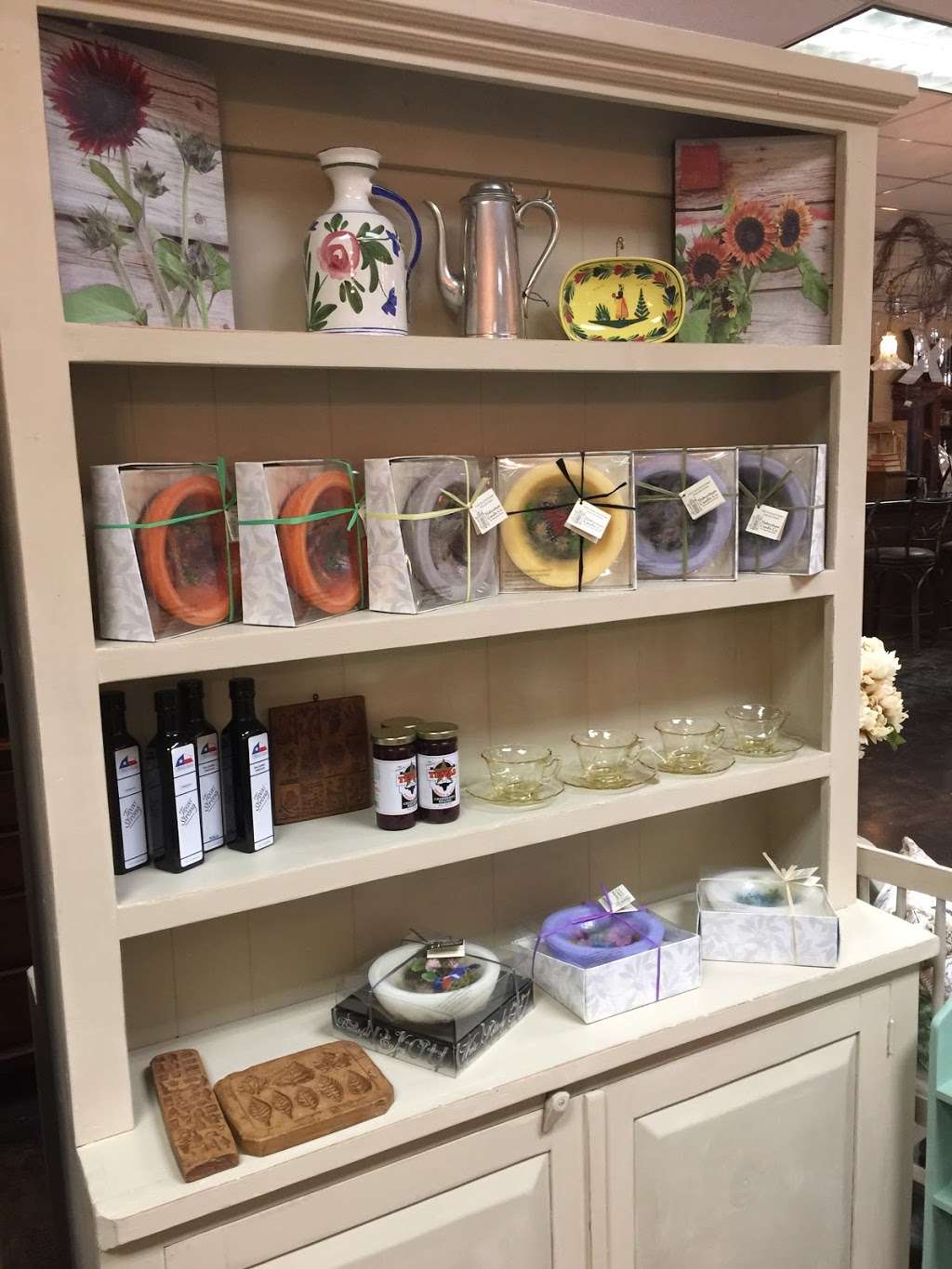 Corner House Shop Gifts & Decor | 8418 Harris St, Fulshear, TX 77441, USA | Phone: (281) 346-8213