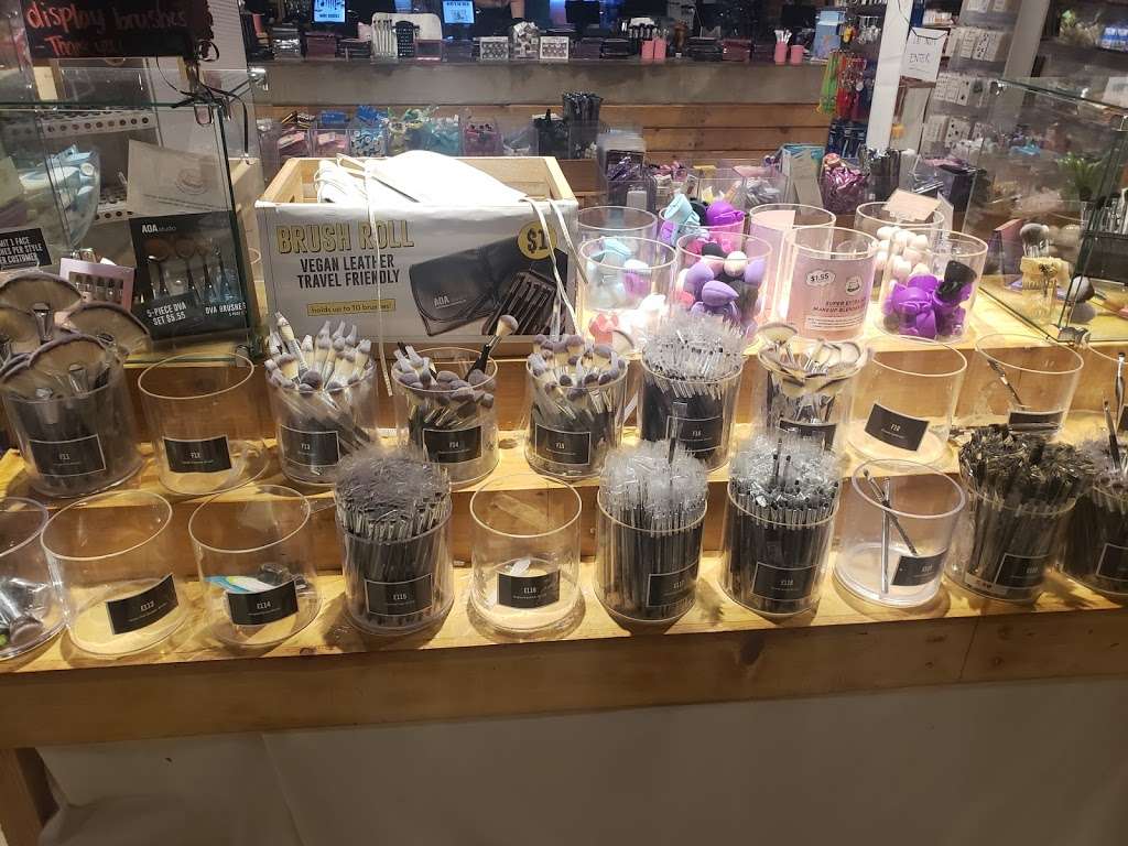 MISS A | 3000 Grapevine Mills Pkwy #424, Grapevine, TX 76051, USA | Phone: (214) 285-0161