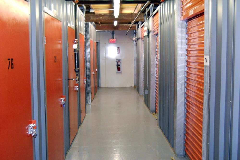 Public Storage | 240 Newbury St, Peabody, MA 01960, USA | Phone: (978) 595-1127