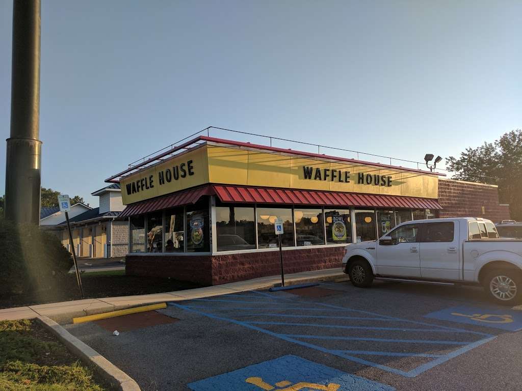 Waffle House | 10422 Sharpsburg Pike, Hagerstown, MD 21740, USA | Phone: (301) 790-2547