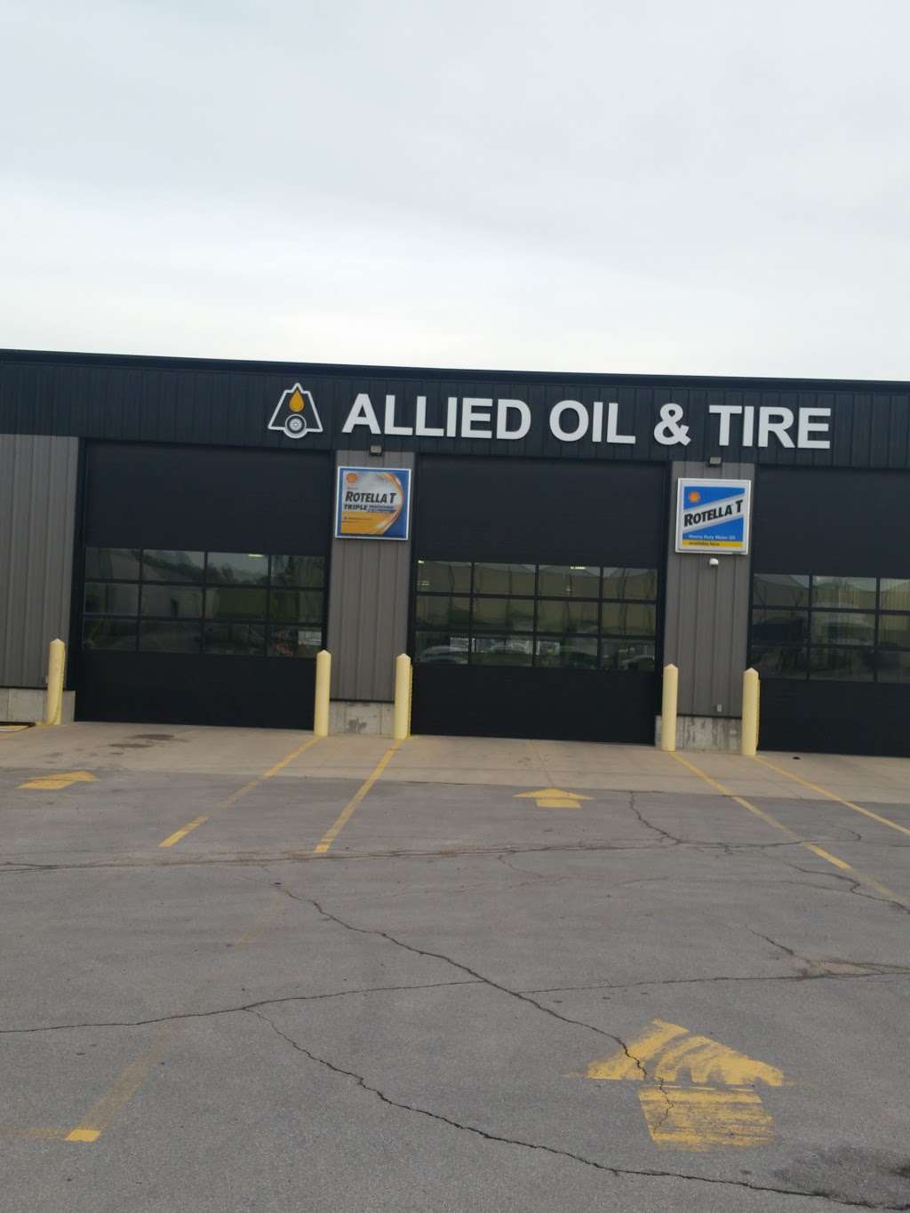 Allied Oil & Tire | 5150 E Front St, Kansas City, MO 64120, USA | Phone: (816) 635-0270