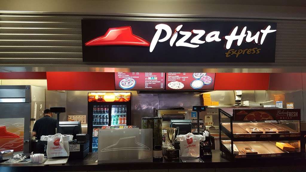 Pizza Hut | Terminal C, 2330 N International Pkwy, Dallas, TX 75261, USA | Phone: (800) 948-8488