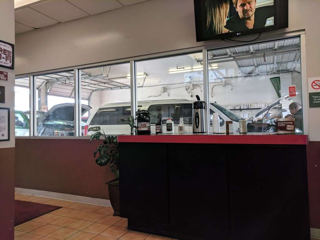 Jiffy Lube Oil Change Center | 14950 Olive View Dr, Sylmar, CA 91342, USA | Phone: (818) 362-0168