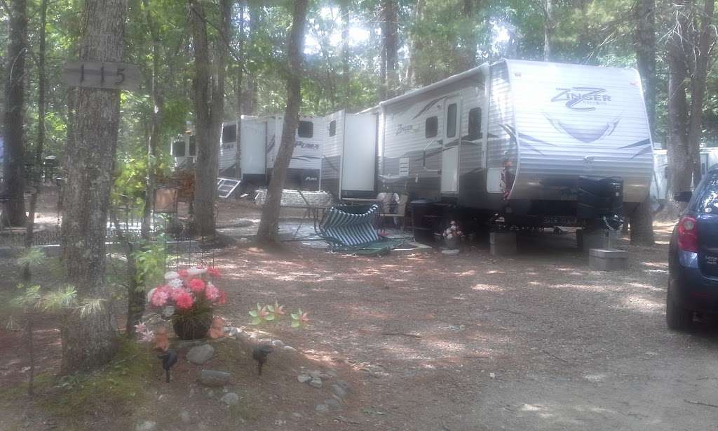 Country Shore Camping Area | 125 NH-125, Kingston, NH 03848, USA | Phone: (603) 642-5072