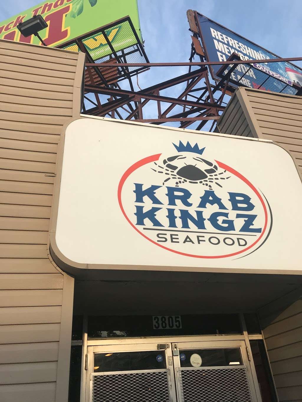 Krab Kingz | 3805 Broadway Blvd, Kansas City, MO 64111 | Phone: (816) 569-2526