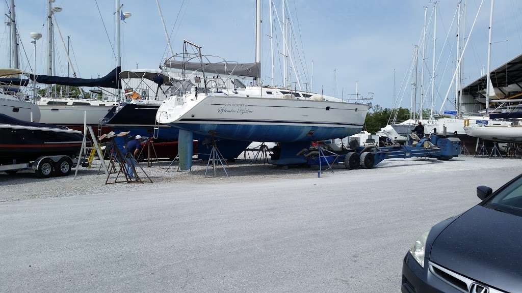 Bert Jabin Yacht Yard | 7310 Edgewood Rd, Annapolis, MD 21403, USA | Phone: (410) 268-9667