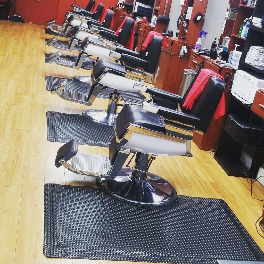 Armandos Barbershop | 281 E 88th Ave, Thornton, CO 80229, USA | Phone: (720) 936-5830