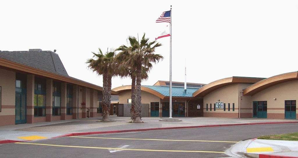 Silver Strand Elementary School | 1350 Leyte Rd, Coronado, CA 92118, USA | Phone: (619) 522-8934