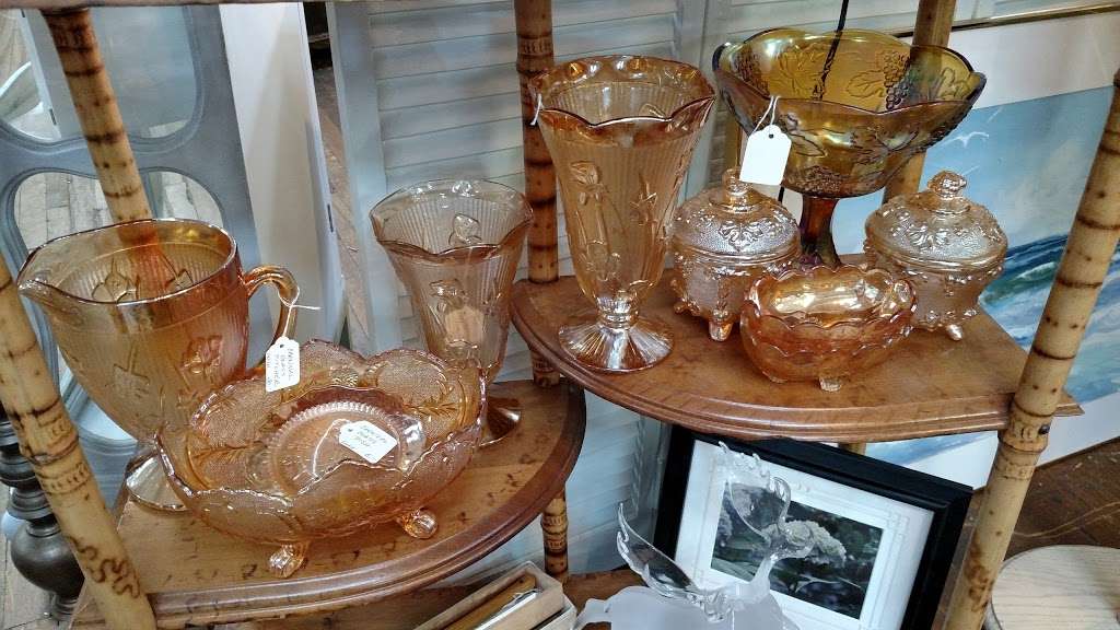 Oak Street Mill Antiques LLC | # 12 19725, 5721, Oak St, Cornelius, NC 28031, USA | Phone: (704) 895-2653