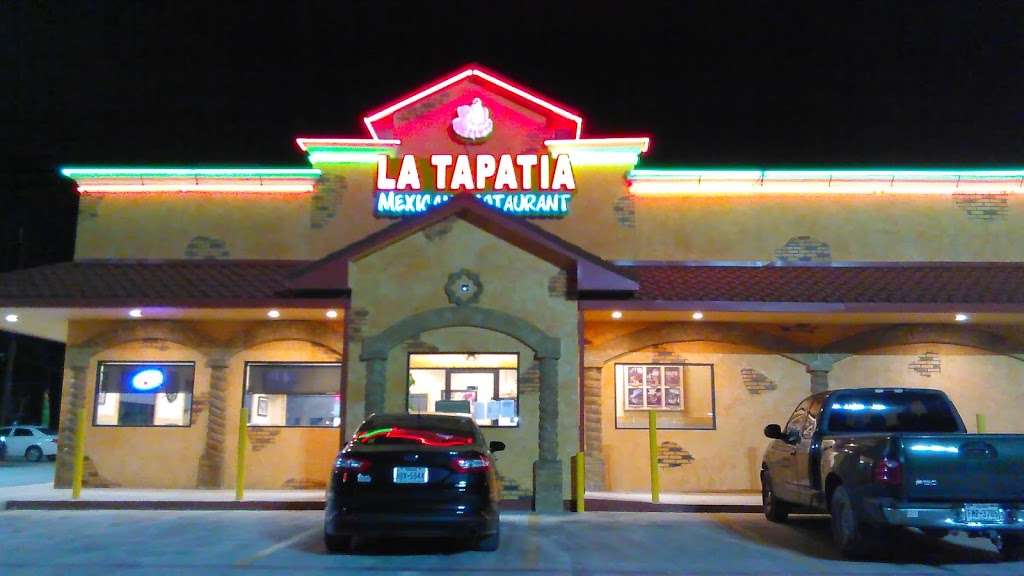 Taqueria La Tapatia | 11060 US-181, San Antonio, TX 78223, USA | Phone: (210) 598-9618