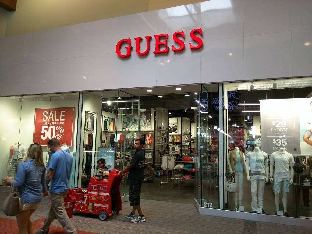 GUESS Factory | 3000 Grapevine Mills Pkwy Unit 212, Grapevine, TX 76051, USA | Phone: (972) 724-6856