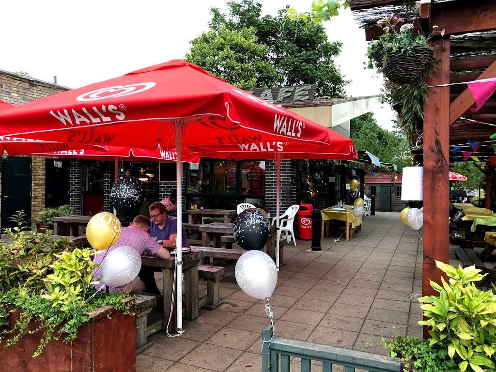 Markfield Park Cafe | Markfield Rd, London N15 4RB, UK | Phone: 020 8809 0901