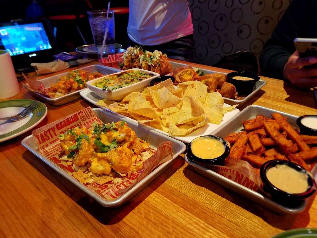 Applebees Grill + Bar | 273 Livingston St, Northvale, NJ 07647 | Phone: (201) 767-6900