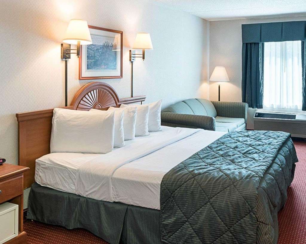 Quality Inn | 70 Maddex Square Dr, Shepherdstown, WV 25443, USA | Phone: (304) 876-3160