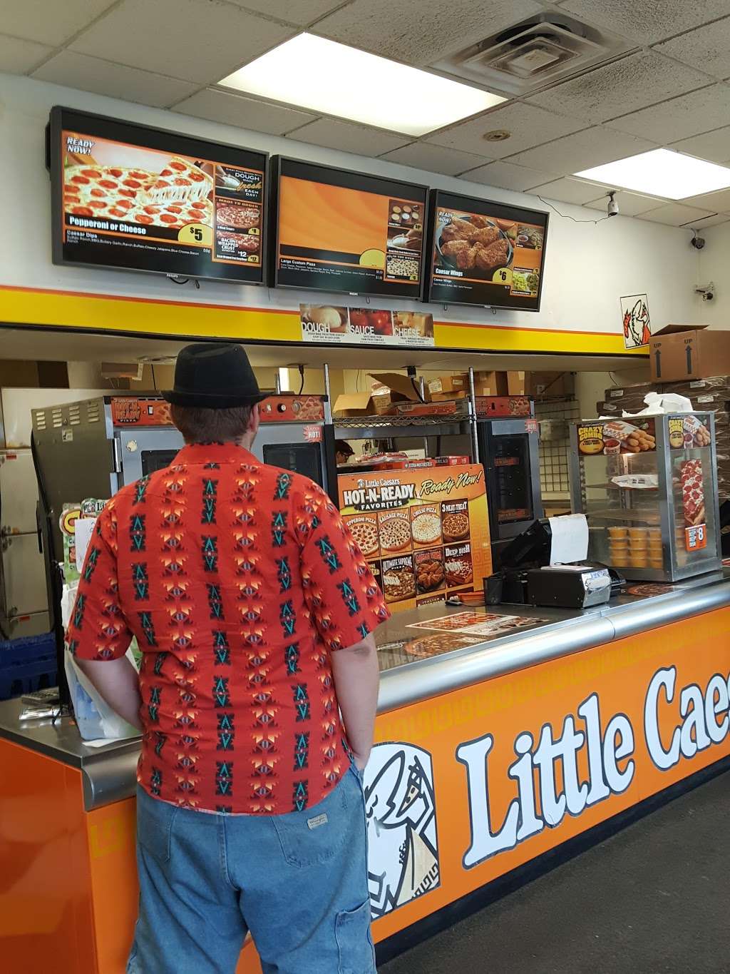 Little Caesars Pizza | 921 E 38th St, Anderson, IN 46013, USA | Phone: (765) 641-7500