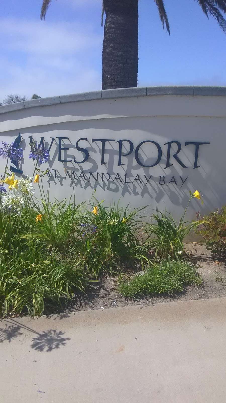 Westport at the Mandalay Bay Park | W Wooley Rd, Oxnard, CA 93035, USA