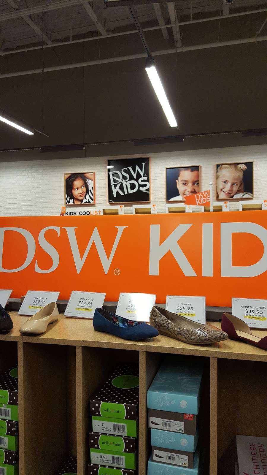 DSW Designer Shoe Warehouse, 550 