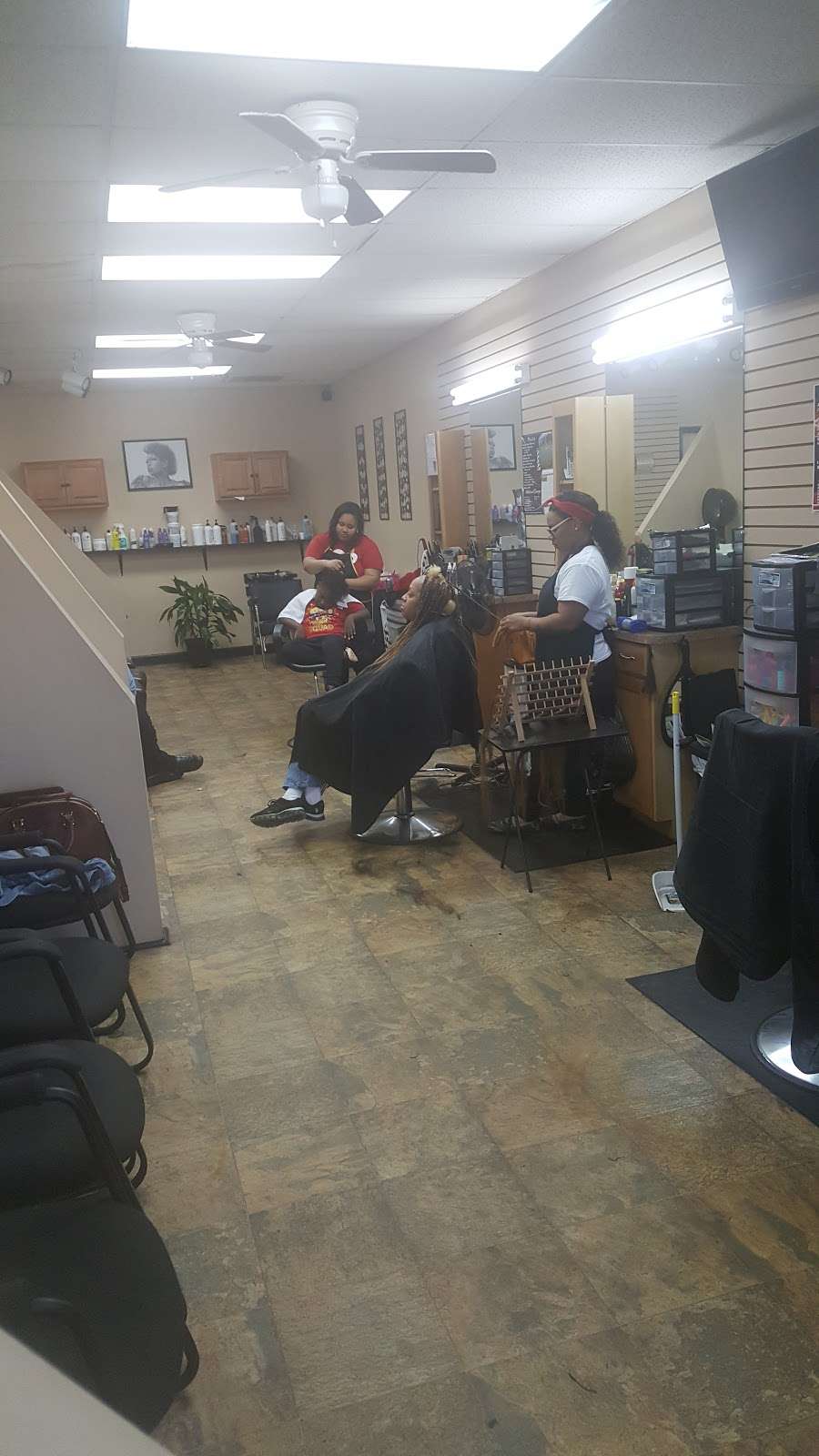 Cutting Edge Barbershop & Beauty Salon | 1121 SC-9 Bypass, Lancaster, SC 29720, USA | Phone: (803) 283-2375