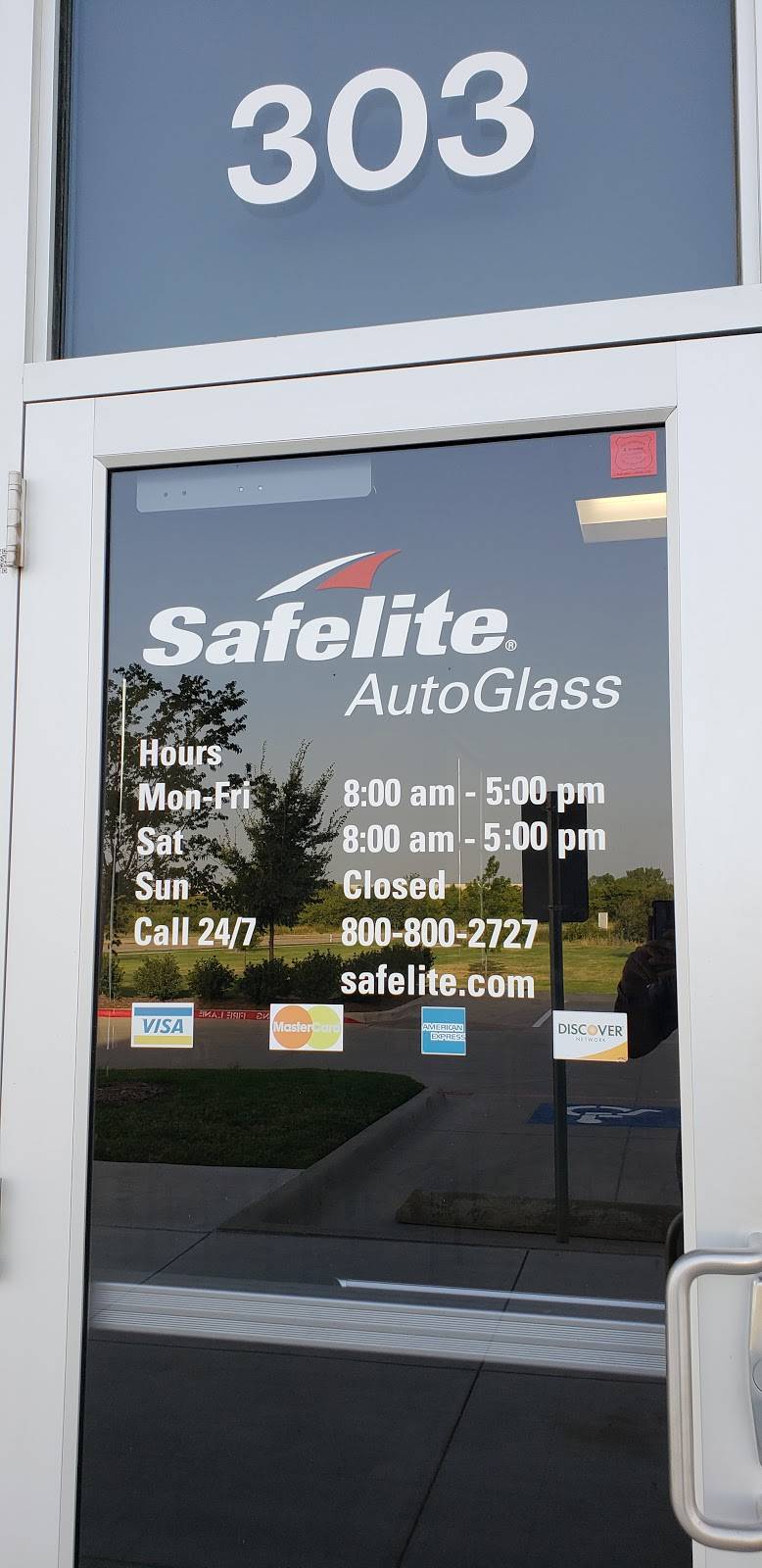 Safelite AutoGlass | 2751 Northern Cross Blvd, Fort Worth, TX 76137, USA | Phone: (972) 865-4541