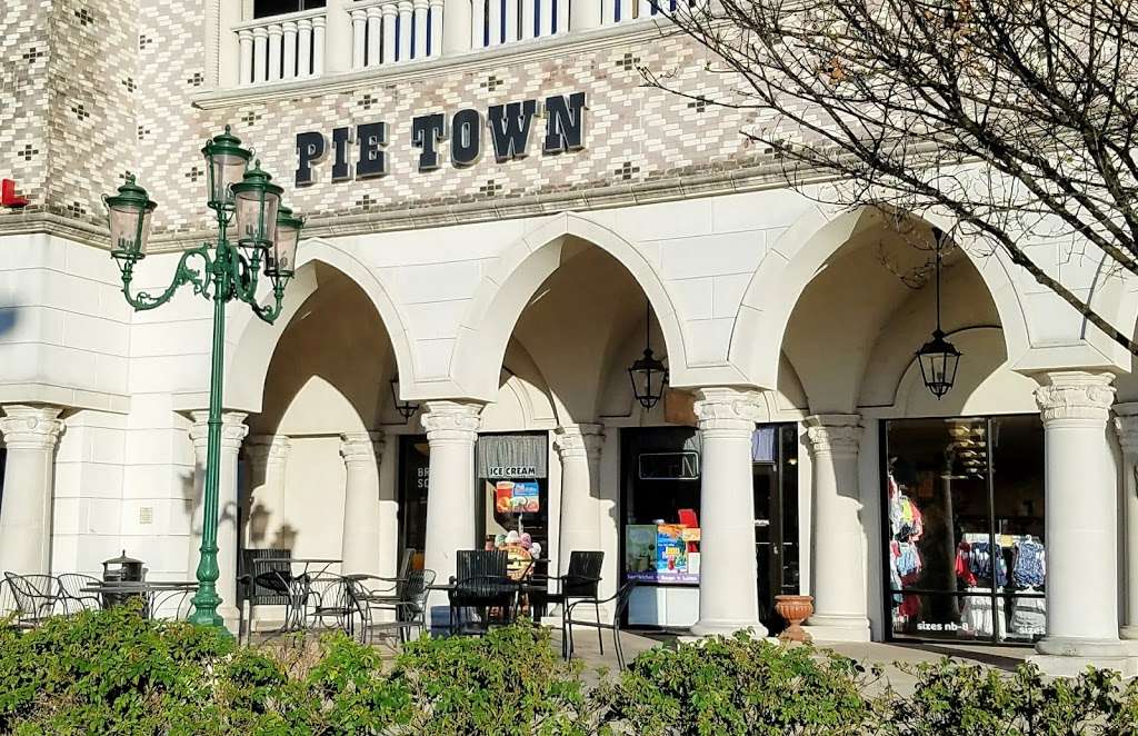 Pie Town Cafe | 19285 David Memorial Dr, Shenandoah, TX 77385 | Phone: (936) 321-3336