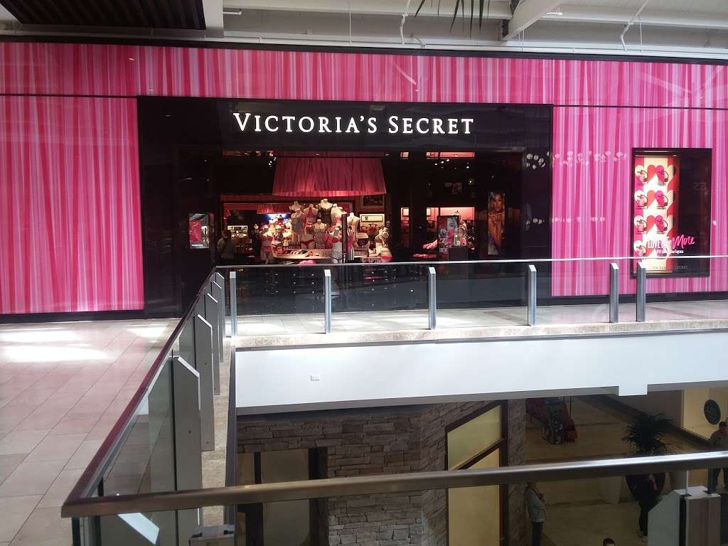 Victorias Secret & PINK | 200 E Via Rancho Pkwy 271 / 281, Escondido, CA 92025, USA | Phone: (760) 745-0459