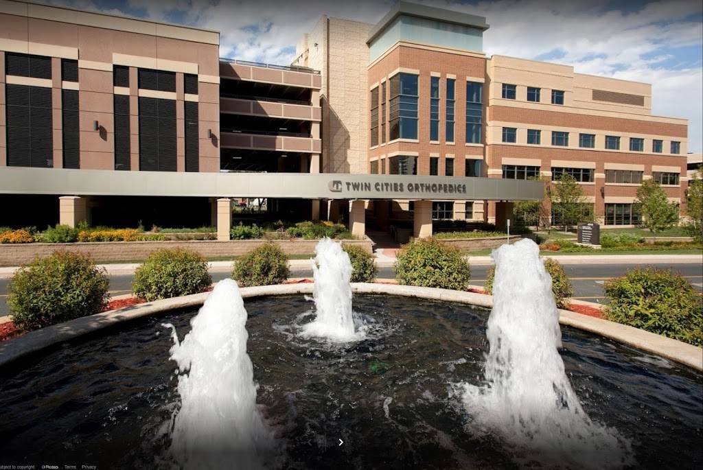 Edward W. Kelly, MD, MBA | 2700 Vikings Cir, Eagan, MN 55121, USA | Phone: (952) 456-7600