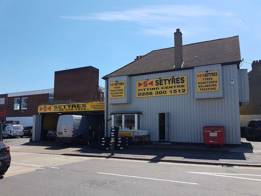 Setyres Foots Cray | 100 Cray Road, Sidcup, Foots Cray DA14 5DL, UK | Phone: 020 3302 9547