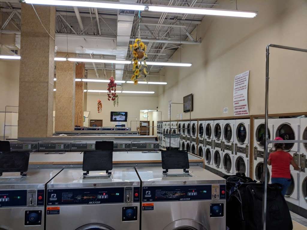 Super laundromat | 12455 E Mississippi Ave, Aurora, CO 80012