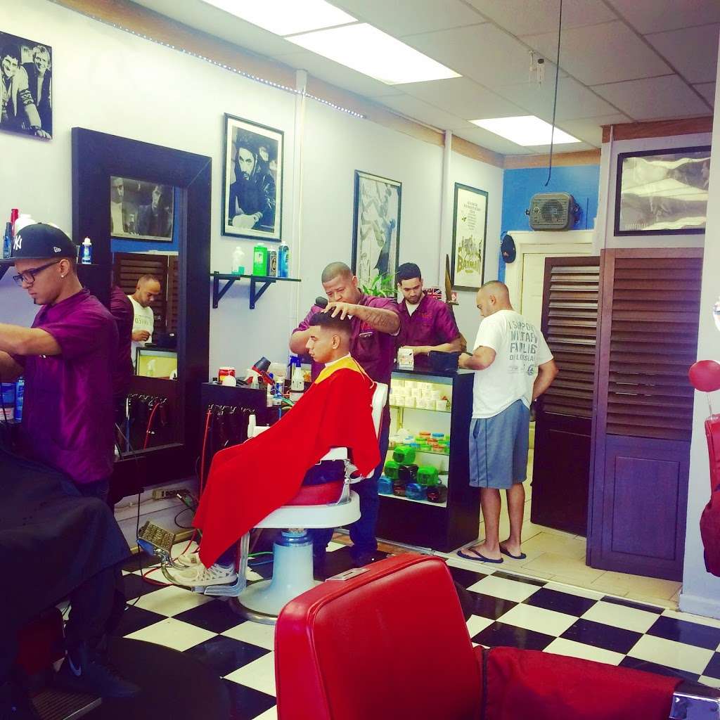 Vics Barber Shop | 313 Guy Lombardo Ave, Freeport, NY 11520, USA | Phone: (516) 223-6315