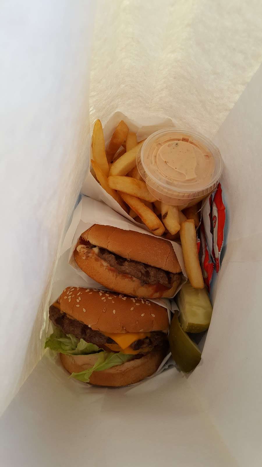 Burger Basket | 501 W Duarte Rd, Monrovia, CA 91016 | Phone: (626) 357-3514