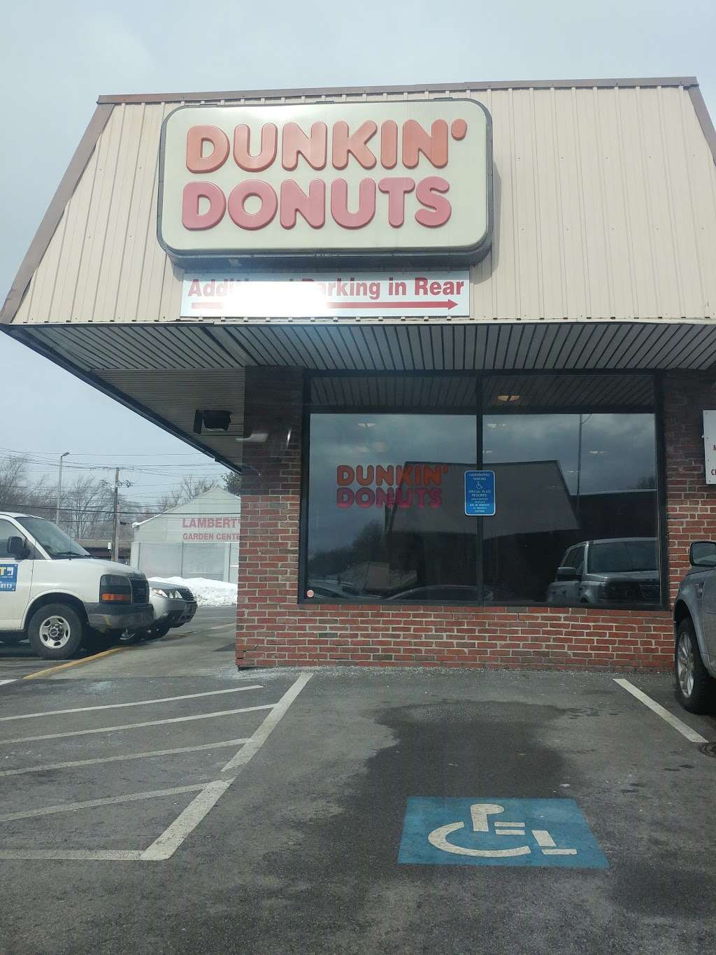 Dunkin Donuts | 208 Providence Hwy, Westwood, MA 02090, USA | Phone: (781) 329-2102