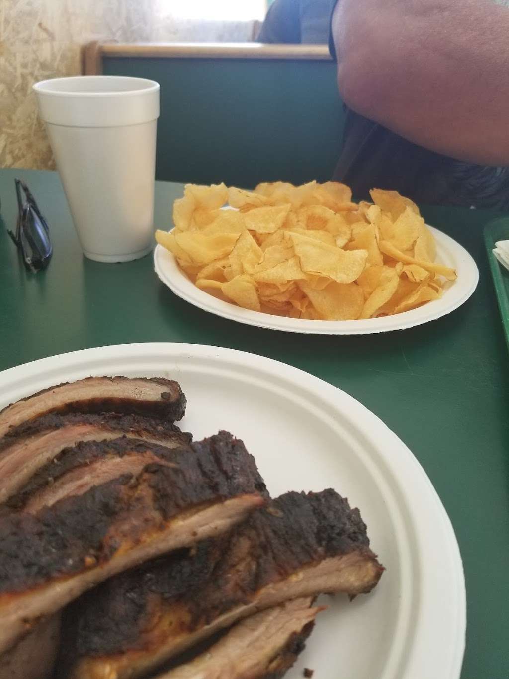 The BBQ Place | 604 Ventura St, Fillmore, CA 93015, USA | Phone: (805) 524-3111