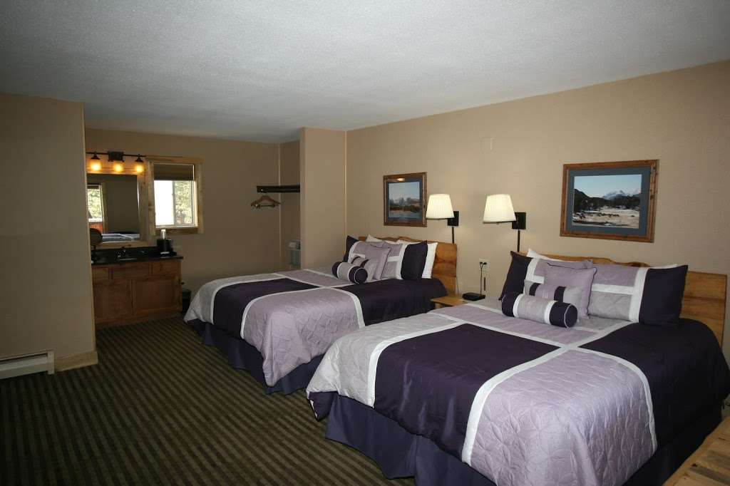 Hotel Estes | 1240 Big Thompson Ave, Estes Park, CO 80517, USA | Phone: (970) 586-3382