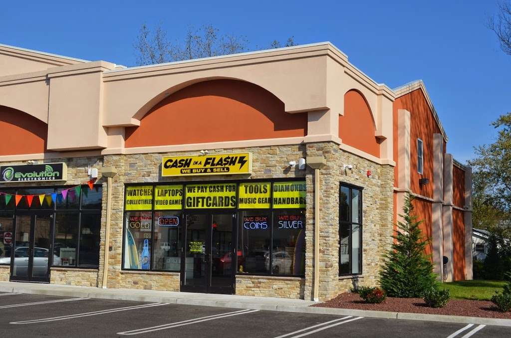 Cash in a Flash We Buy Gold and More | 1709 NJ-35, Oakhurst, NJ 07755 | Phone: (732) 695-3900