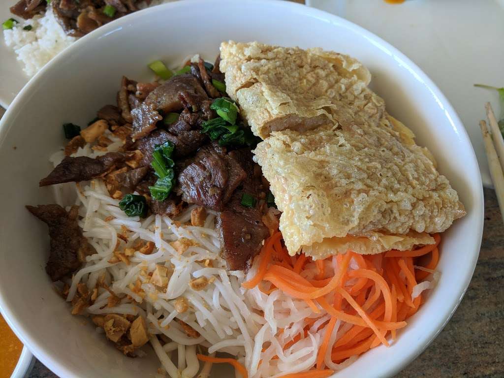 Com Tam Dat Thanh | 1055 Tully Rd, San Jose, CA 95122, USA | Phone: (408) 995-6751