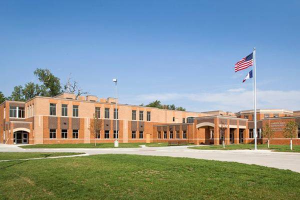 Carter Lake Elementary School | 1000 Willow Dr, Carter Lake, IA 51510, USA | Phone: (712) 347-5876