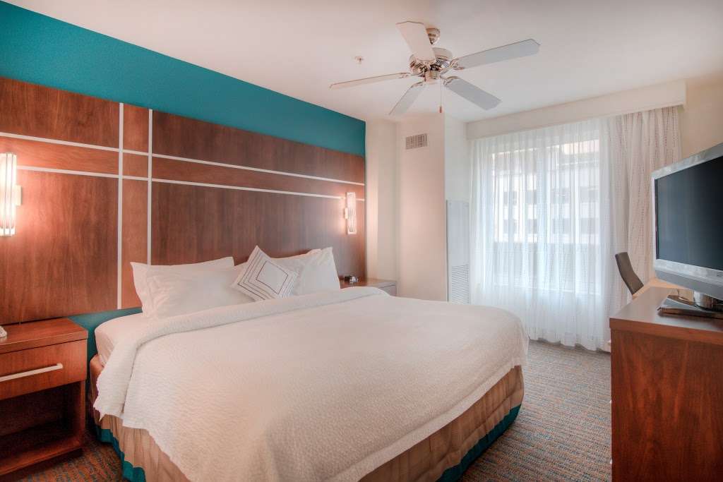 Residence Inn by Marriott Charlotte Uptown | 404 S Mint St, Charlotte, NC 28202 | Phone: (704) 340-4000