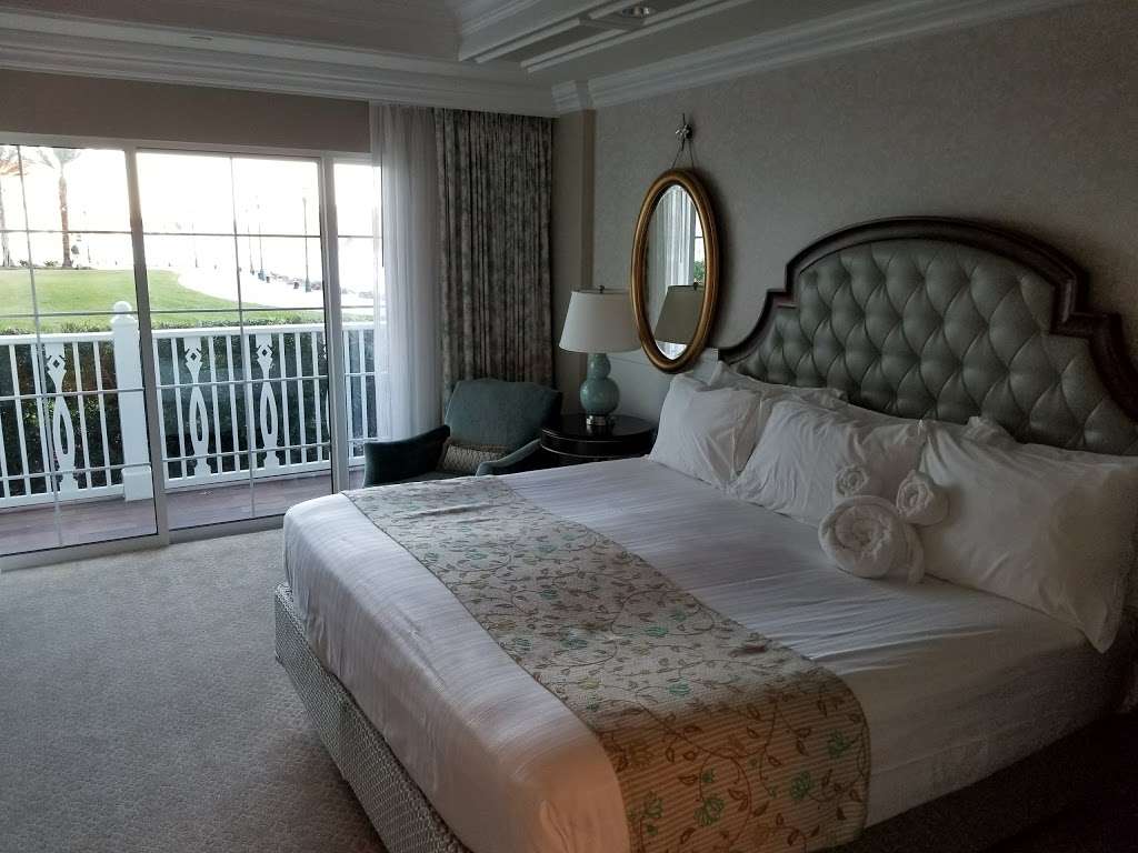 The Villas at Disneys Grand Floridian Resort & Spa | 4401 Floridian Way, Orlando, FL 32830, USA | Phone: (407) 824-3000