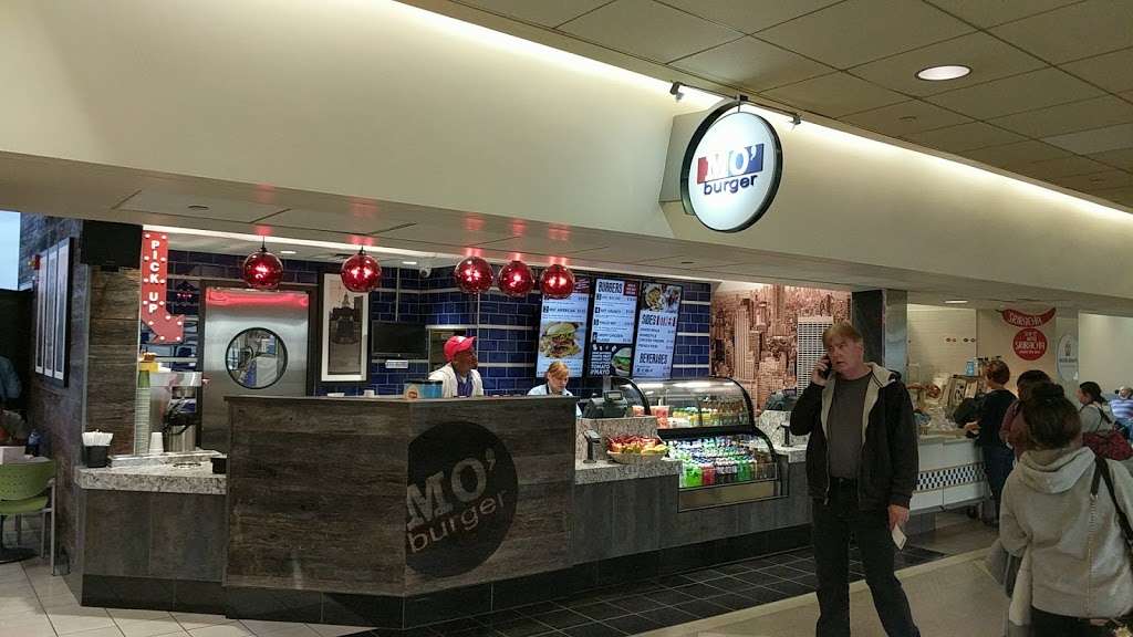 Mo Burger | Philadelphia Internal Airport, Terminal D 8500, Essington Ave, Philadelphia, PA 19153, USA | Phone: (215) 824-5383