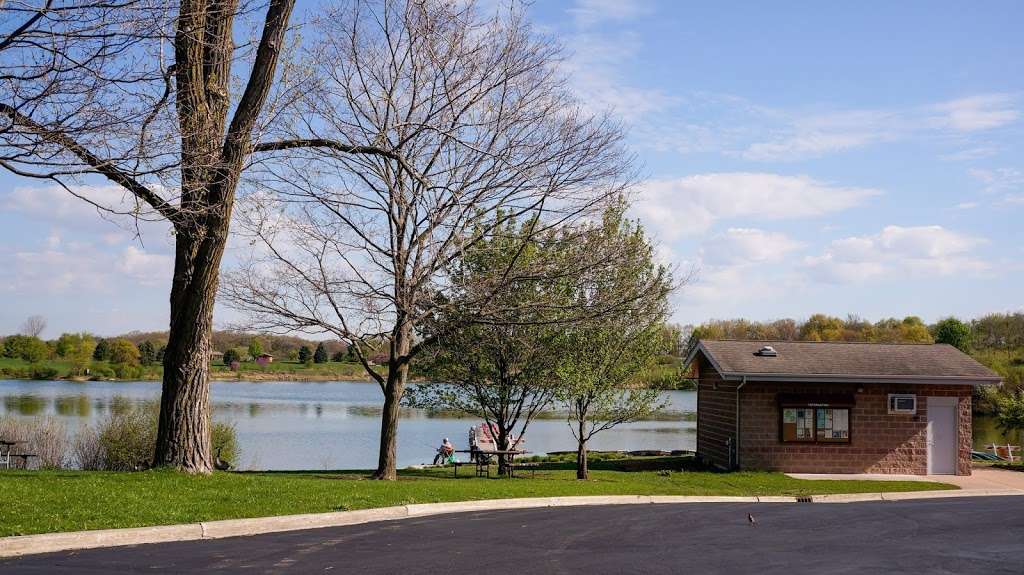 Silver Lake Boat Rentals - DuPage County Forest Preserve Distric | Main Dr, Warrenville, IL 60555, USA | Phone: (630) 933-7248