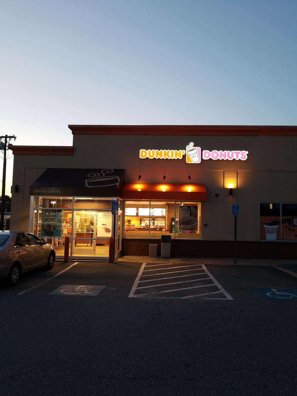 Dunkin | 198 Taunton Ave, Seekonk, MA 02771, USA | Phone: (508) 336-1366