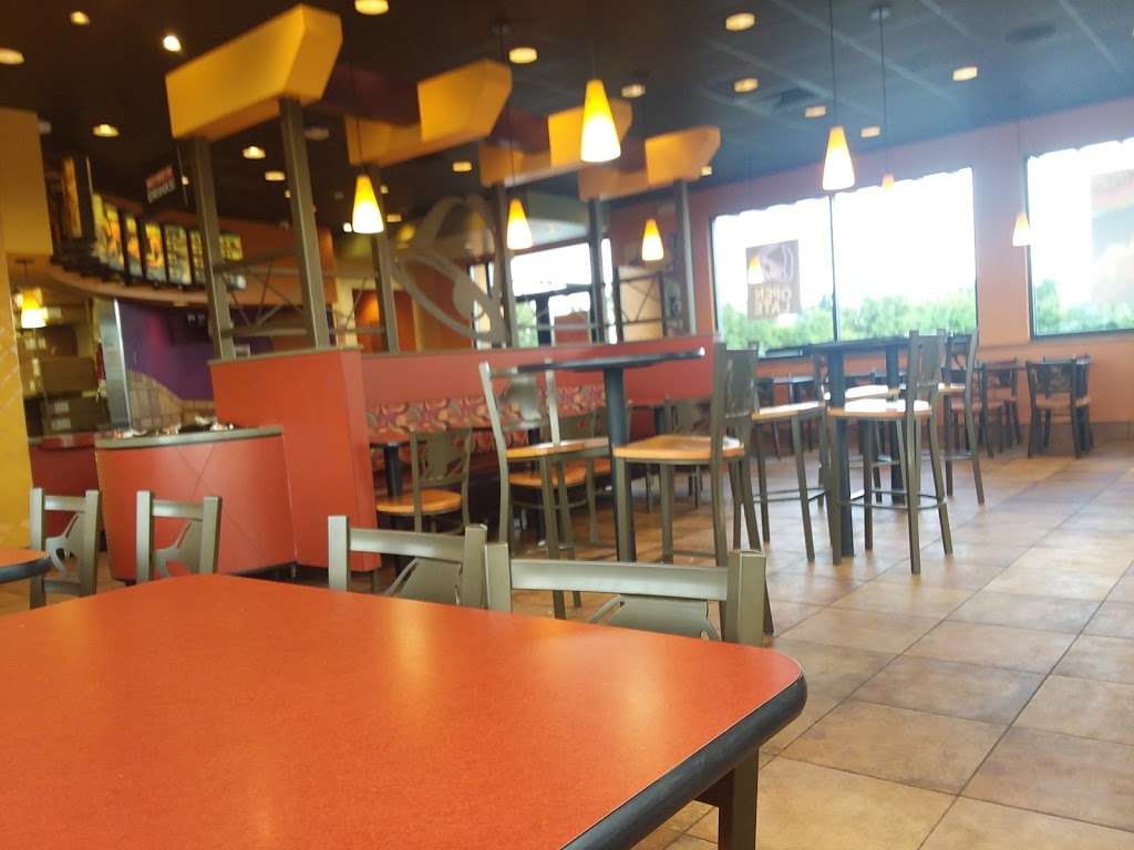 Taco Bell | 6430 Center Dr, Whitestown, IN 46075, USA | Phone: (317) 769-5244