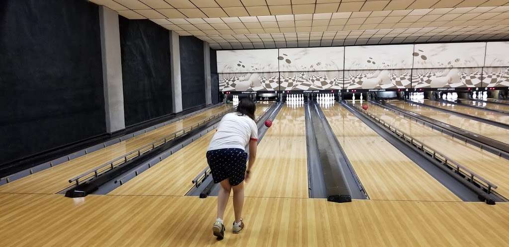 Striker Lanes Inc | 6728 16th St, Berwyn, IL 60402, USA | Phone: (708) 484-7831