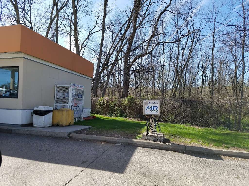 Cocoa Hut in 14 N Market St, Nanticoke, PA 18634, USA