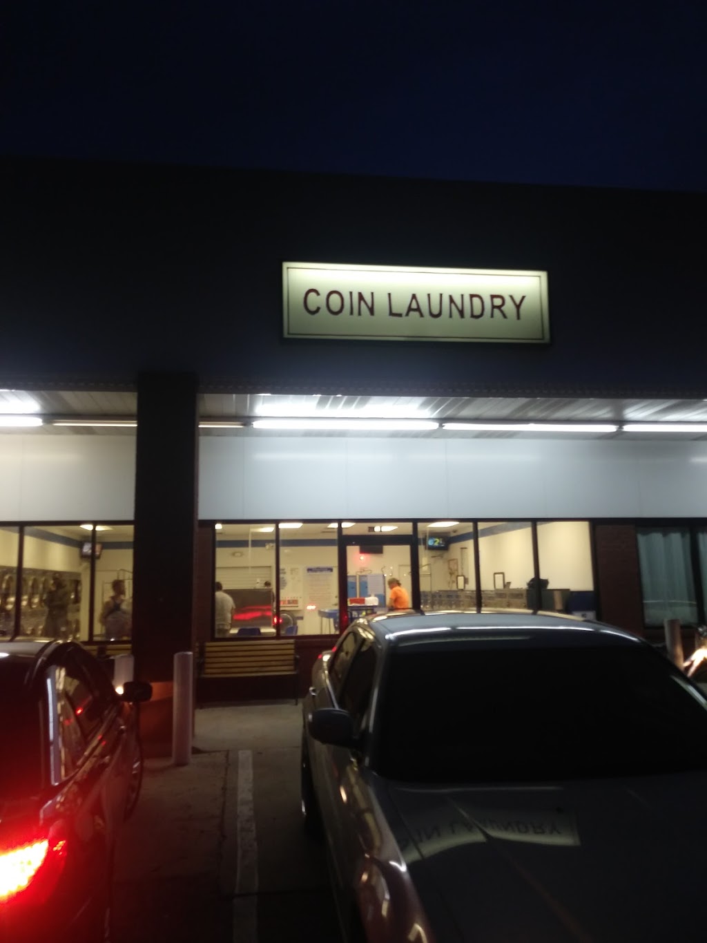 Green Plaza Coin Laundry | 216 NW Broad St, Fairburn, GA 30213, USA | Phone: (770) 964-6125